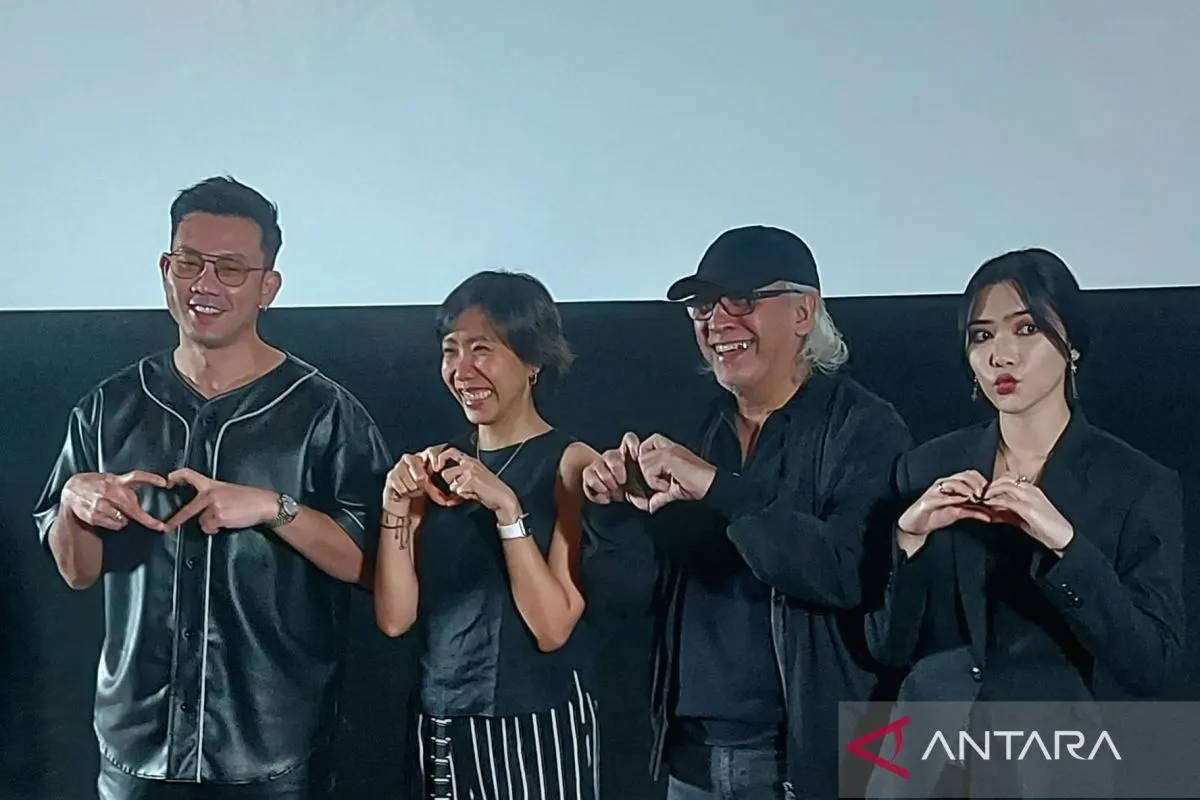 Foto: Isyana Sarasvati Ungkap Iwan Fals Jadi Inspirasi dalam Bermusik | Pifa Net