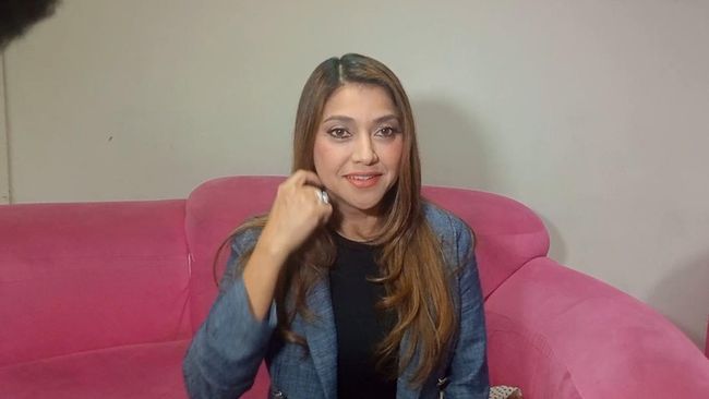 Foto: Sarah Azhari Rindu Akting di Indonesia Setelah 16 Tahun Tinggal di AS | Pifa Net