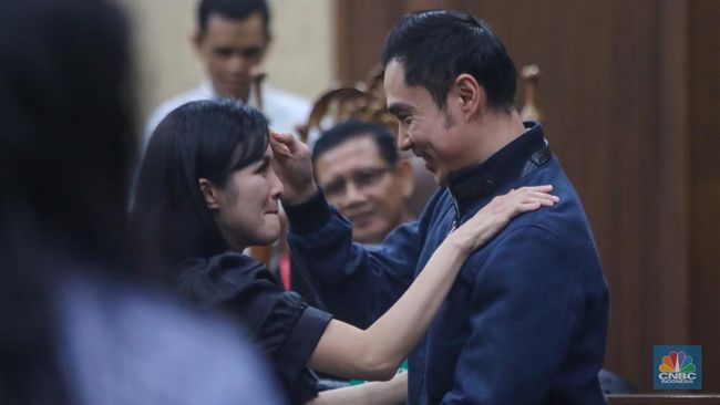 Ternyata Harvey Moeis dan Sandra Dewi terdaftar sebagai peserta BPJS khusus orang tak mampu. (CNBC Indonesia)