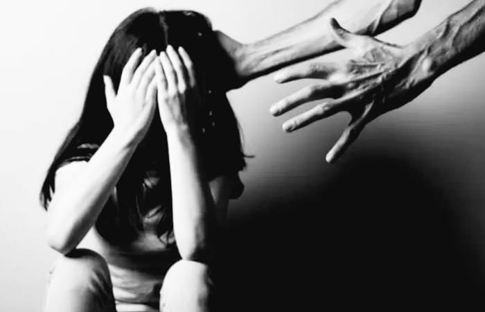 Foto: Anggota DPRD Singkawang Divonis 12 Tahun Penjara atas Kasus Pencabulan Anak di Bawah Umur | Pifa Net