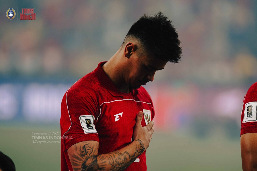 Foto: Tim Medis Update Kondisi Mees Hilgers dan Sandy Walsh Pasca Laga Melawan Australia | Pifa Net