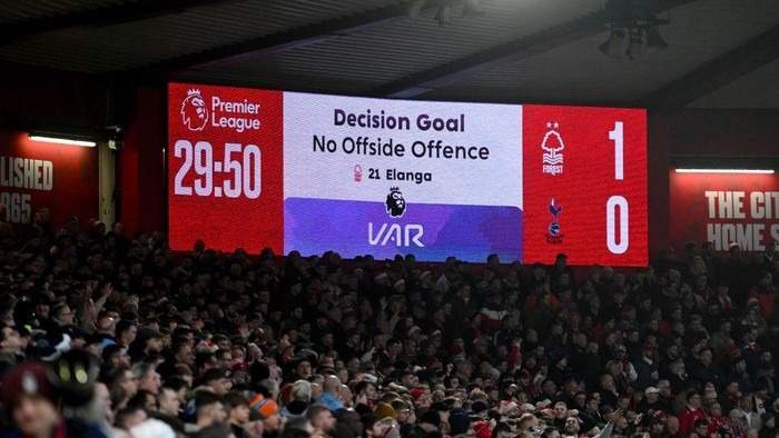Foto: Alarm Kebakaran Sebabkan VAR Mati di Laga Tottenham vs Nottingham | Pifa Net
