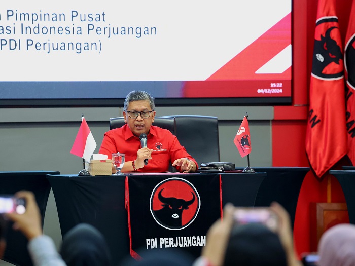 Foto: Jokowi dan Keluarga Dinyatakan Bukan Lagi Bagian dari PDIP, Hasto: Cita-Cita Sudah Tak Sejalan | Pifa Net