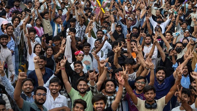 Foto: Tuntutan Dipenuhi, Pemimpin Mahasiswa India Akhiri Mogok Makan 16 Hari | Pifa Net