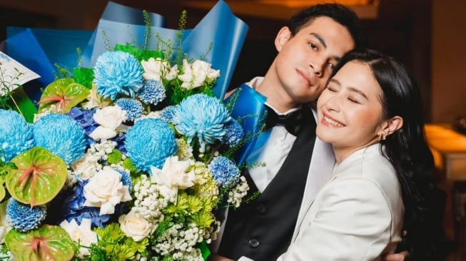 Foto: Omara Esteghlal Raih Piala Citra Pertama di FFI 2025, Sampaikan Pesan Menentang Diskriminasi | Pifa Net