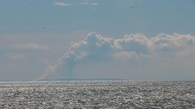 Foto: Anak Krakatau Masih Erupsi, PVMBG Pastikan Tak Picu Tsunami | Pifa Net