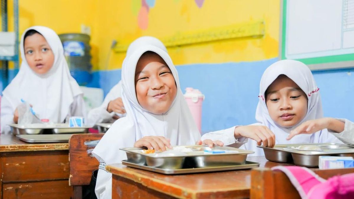 Foto: Program Makan Bergizi Gratis Dimulai, Sasar 3 Juta Penerima | Pifa Net