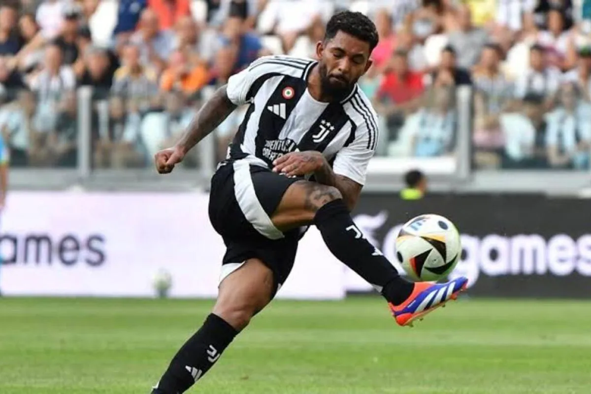 Pemain Juventus asal Brasil Douglas Luiz pada Rabu (20/8/2025) dikabarkan akan gabung Nottingham Forest. Juventus.com