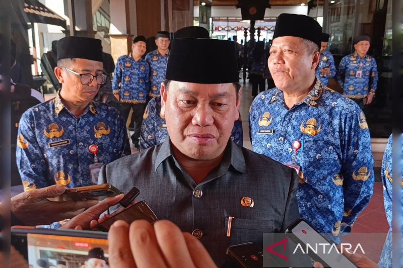 Foto: Bupati Kotim Instruksikan Disdik Telusuri Isu Pungli Berkedok Iuran Komite Sekolah | Pifa Net